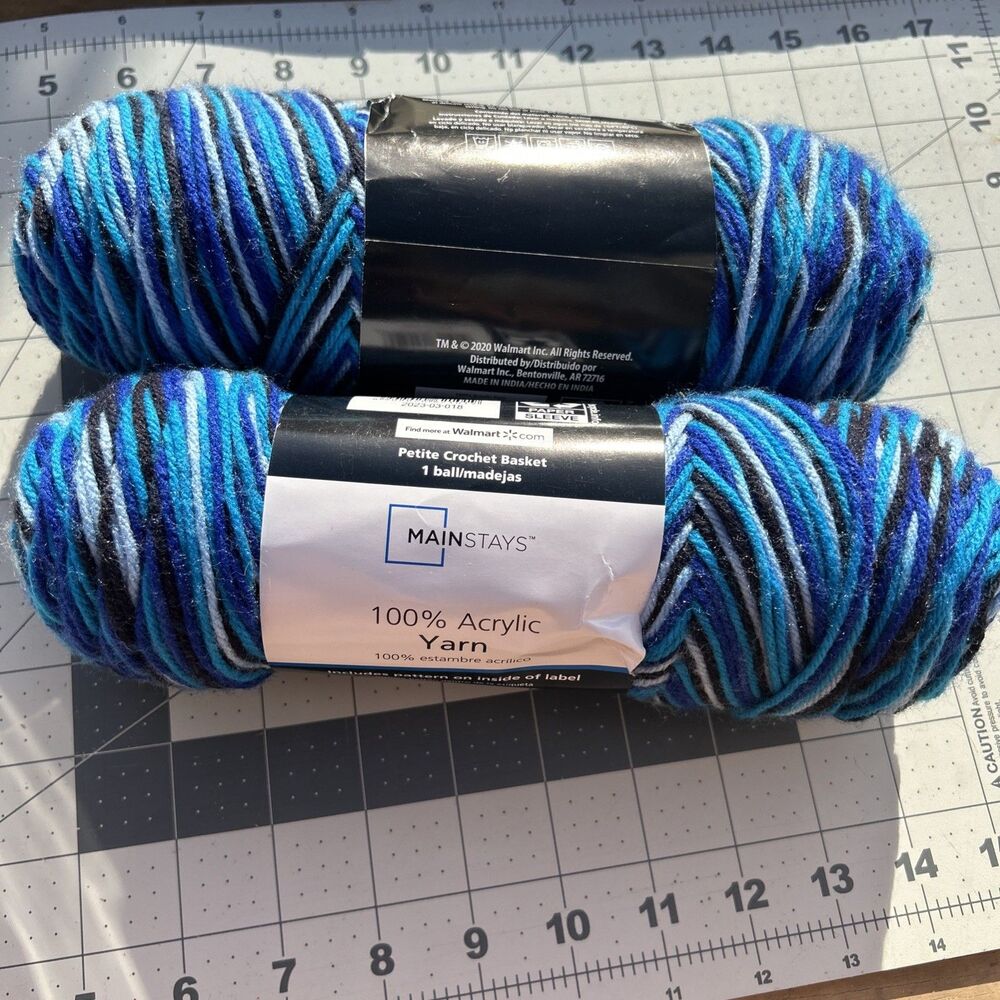 Mainstays Acrylic Yarn 285 Yards Lot Of 2 Blue And Black Medium 4